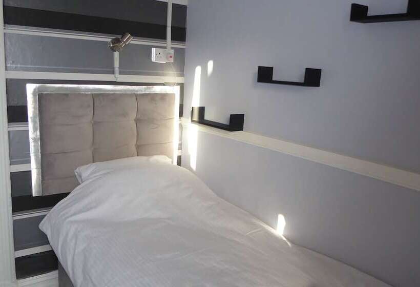 פנסיון Rest And Welcome