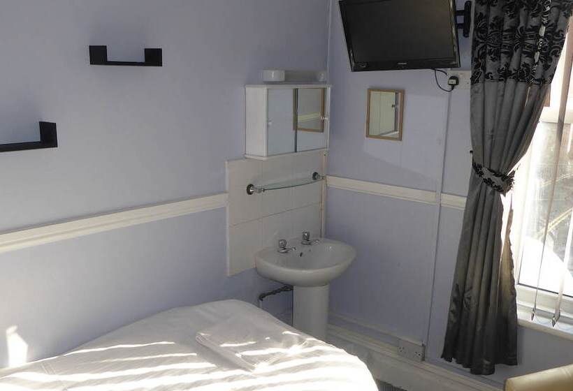 פנסיון Rest And Welcome