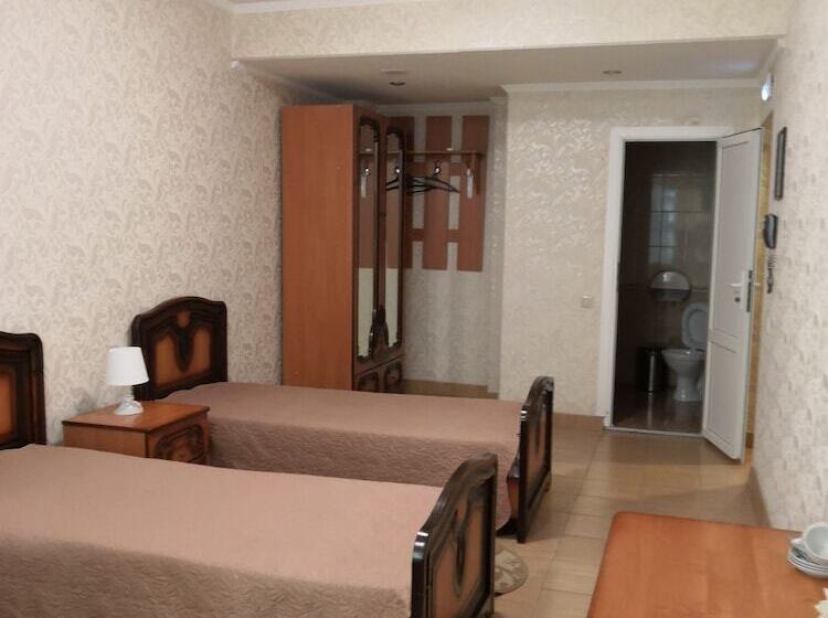 پانسیون Restaurant And Hotel Complex «corsica»