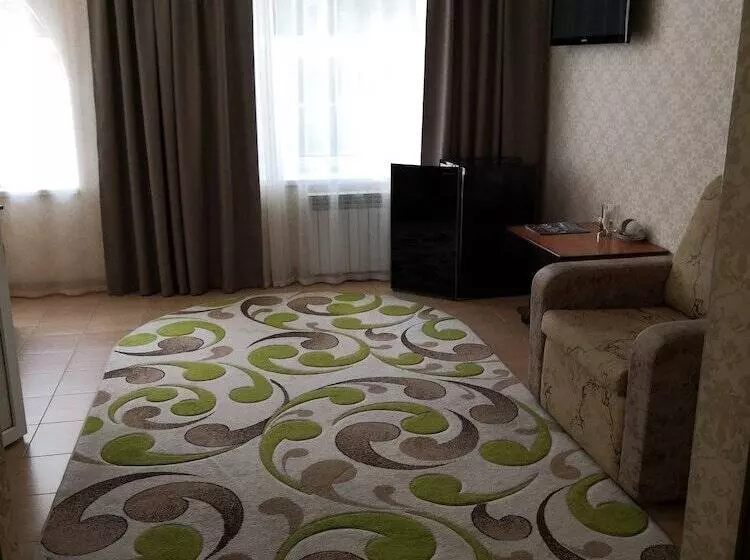 ペンション Restaurant And Hotel Complex «corsica»