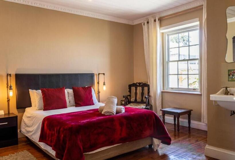 פנסיון Sandstone Manor