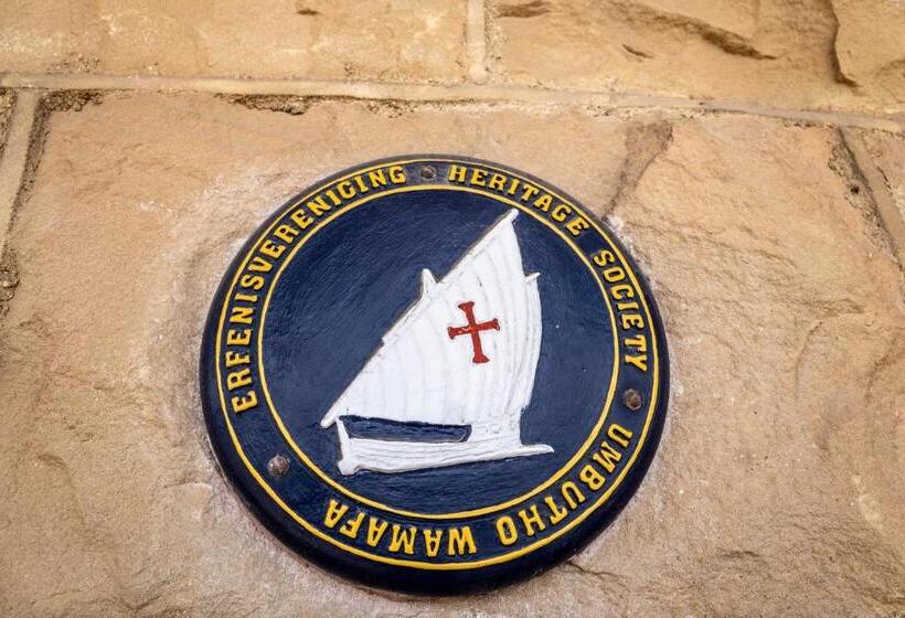 פנסיון Sandstone Manor