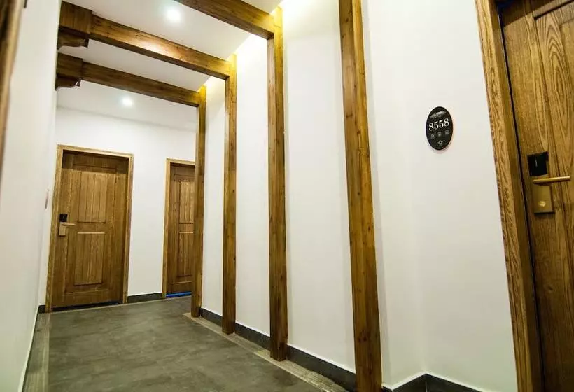 پانسیون Yun Meng Qi  Inn