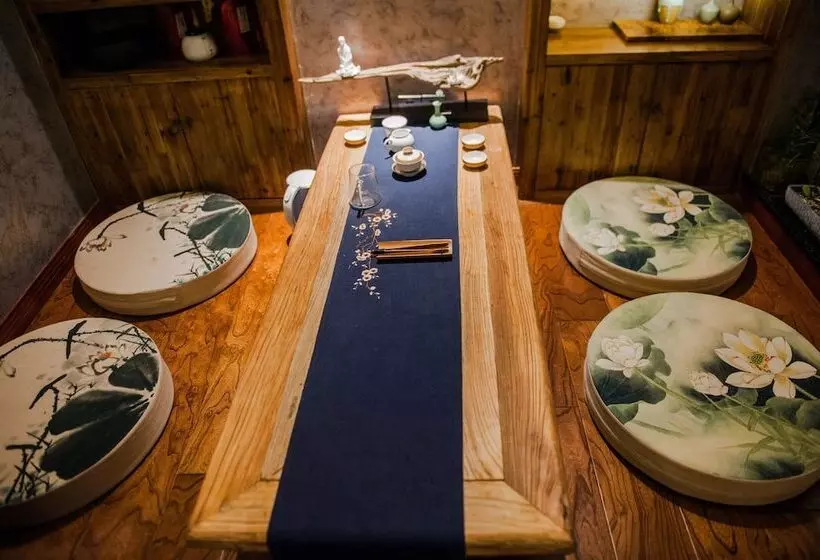 پانسیون Yun Meng Qi  Inn