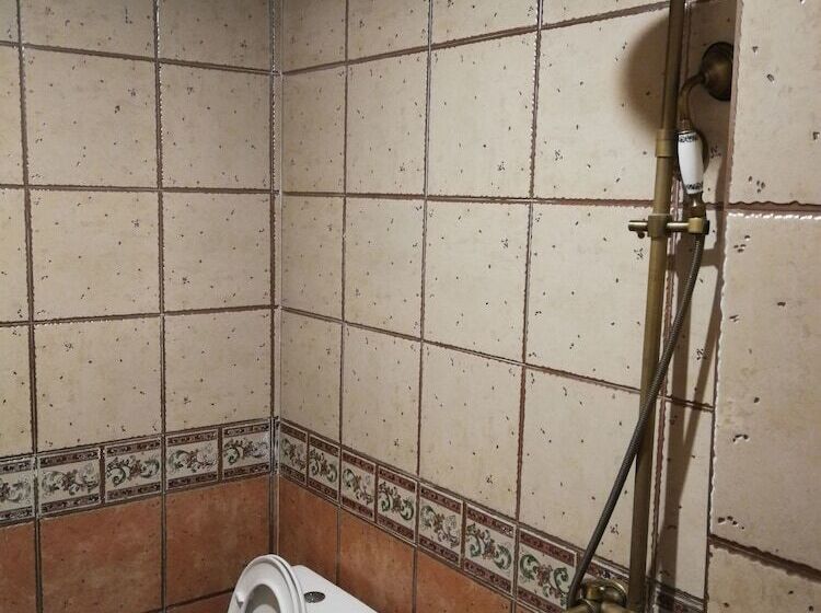 פנסיון Yun Meng Qi  Inn