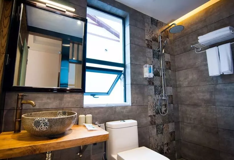 پانسیون Yun Meng Qi  Inn