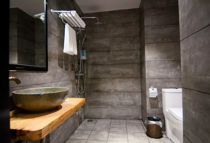 پانسیون Yun Meng Qi  Inn