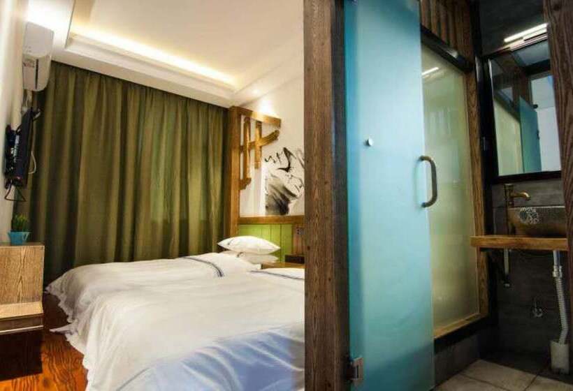 פנסיון Yun Meng Qi  Inn