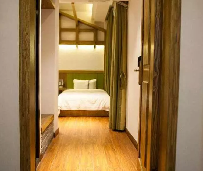 پانسیون Yun Meng Qi  Inn