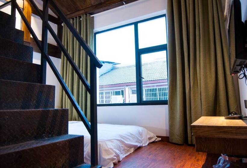 פנסיון Yun Meng Qi  Inn