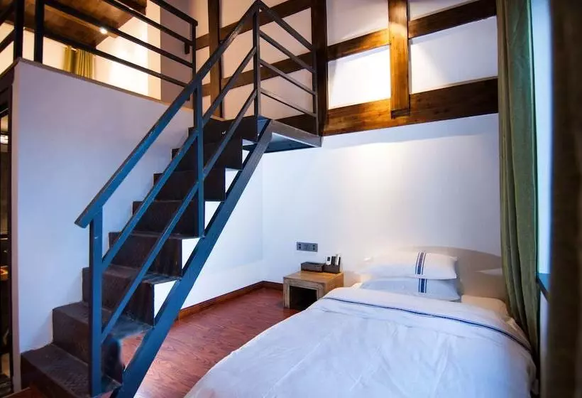 پانسیون Yun Meng Qi  Inn