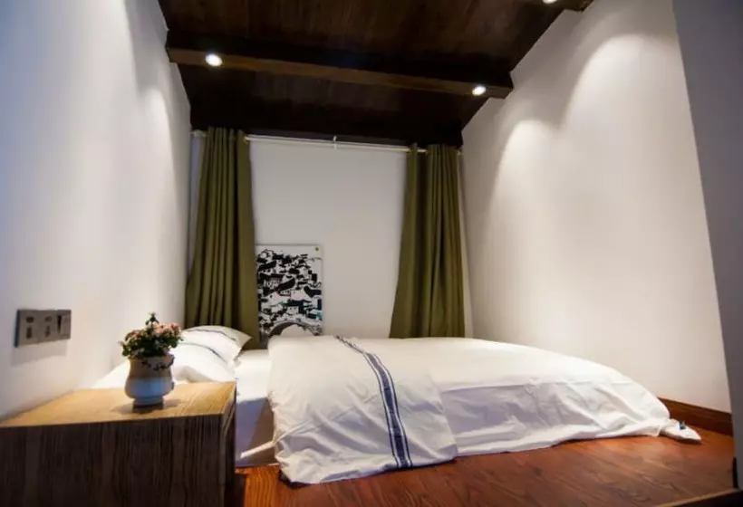 پانسیون Yun Meng Qi  Inn