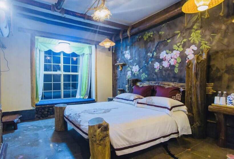 פנסיון Yun Meng Qi  Inn