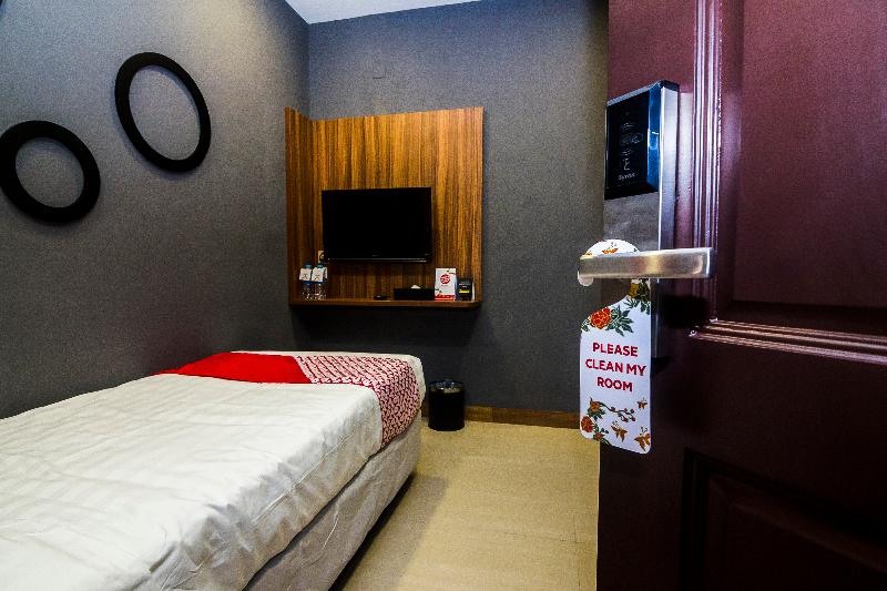 Отель Avava Express  Batam