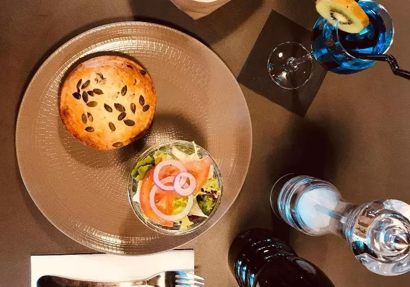 ホテル Campanile Findrol Annemasse Savoie Leman