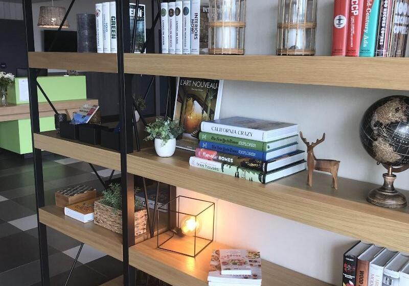 Отель Campanile Findrol Annemasse Savoie Leman