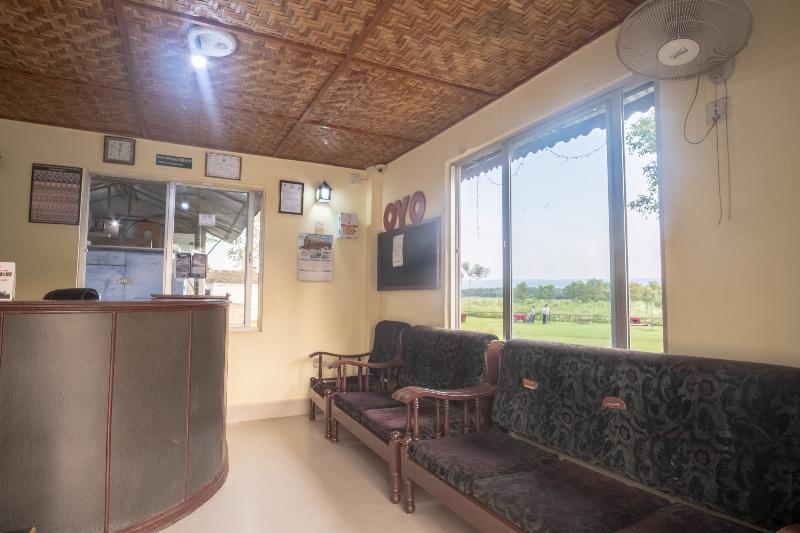 هتل Chitwan Riverside Resort By Oyo Rooms