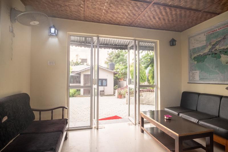 هتل Chitwan Riverside Resort By Oyo Rooms