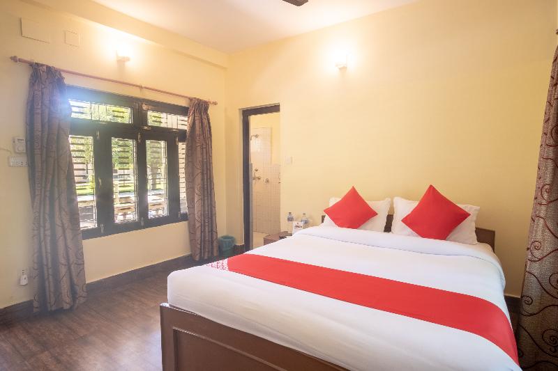 هتل Chitwan Riverside Resort By Oyo Rooms