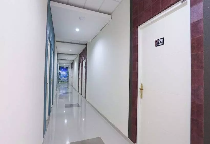 Hotelli Garuda Guesthouse Yogyakarta Redpartner