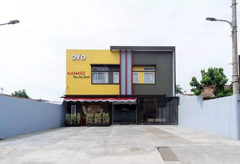 ホテル Kamani Homestay Syariah By Oyo Rooms
