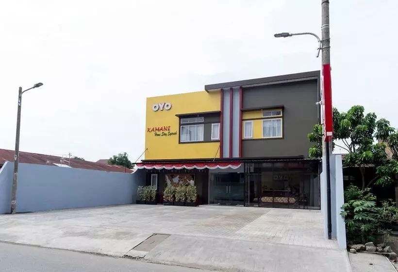 ホテル Kamani Homestay Syariah By Oyo Rooms
