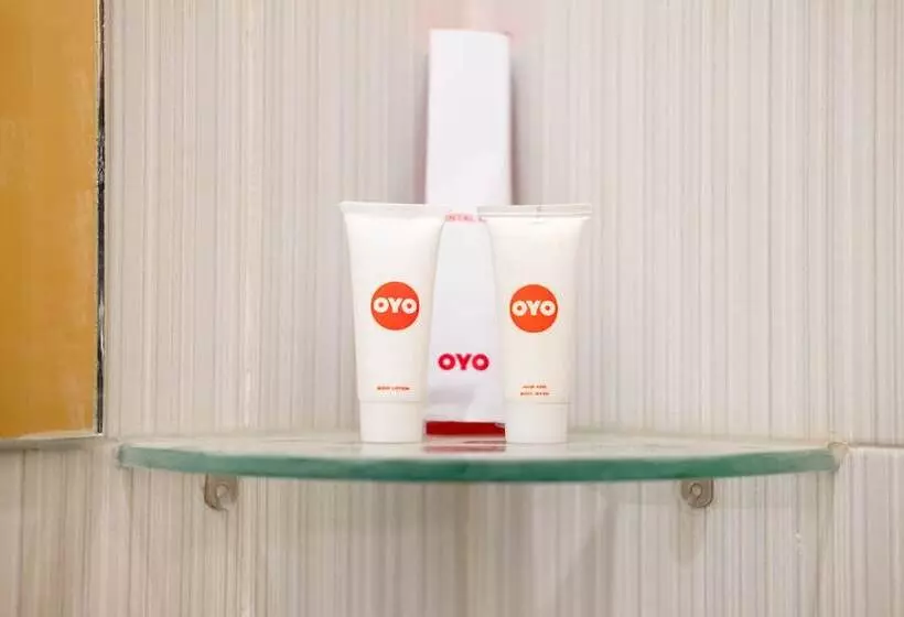 ホテル Kamani Homestay Syariah By Oyo Rooms