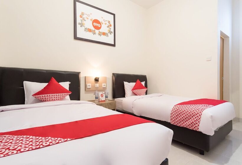 호텔 Kamani Homestay Syariah By Oyo Rooms