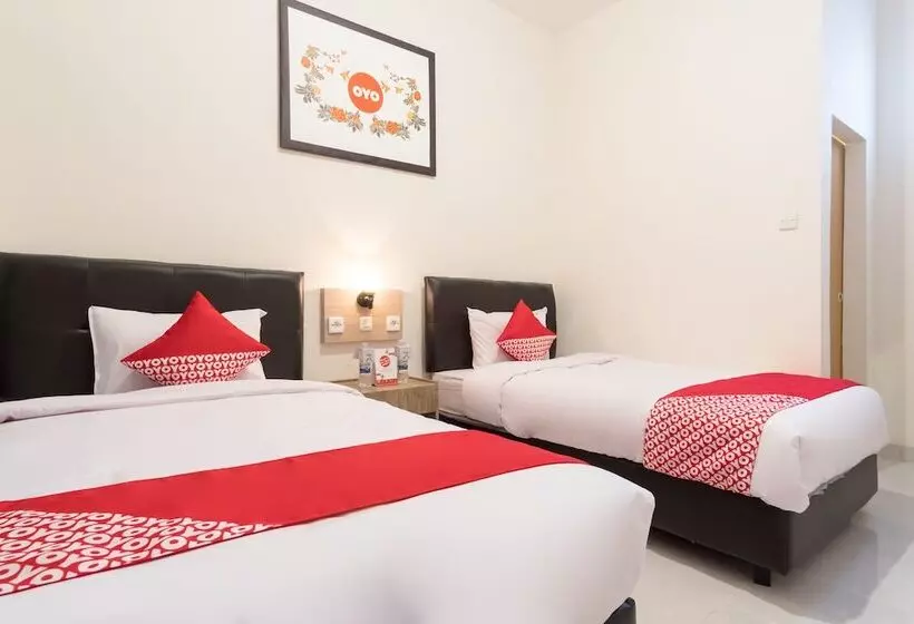 ホテル Kamani Homestay Syariah By Oyo Rooms
