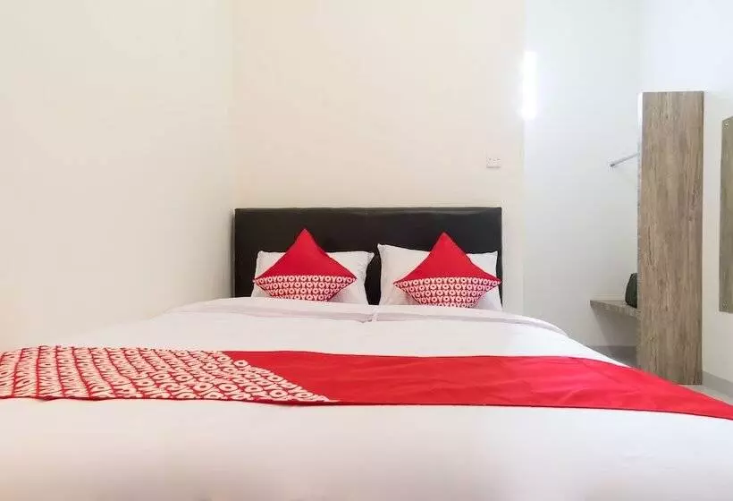 ホテル Kamani Homestay Syariah By Oyo Rooms
