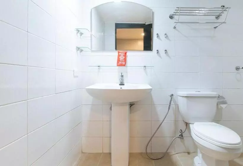 Hotelli Reddoorz At Kassel Residences Parañaque