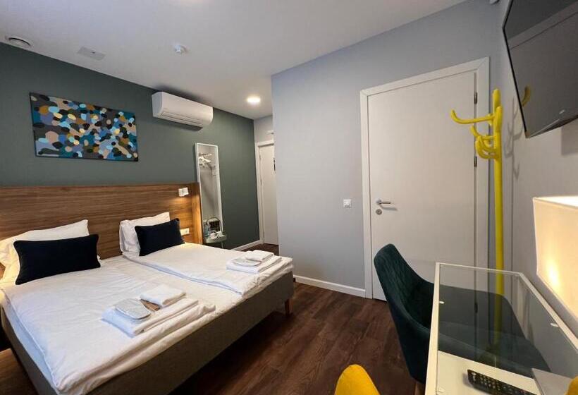 هتل Stay Vilnius