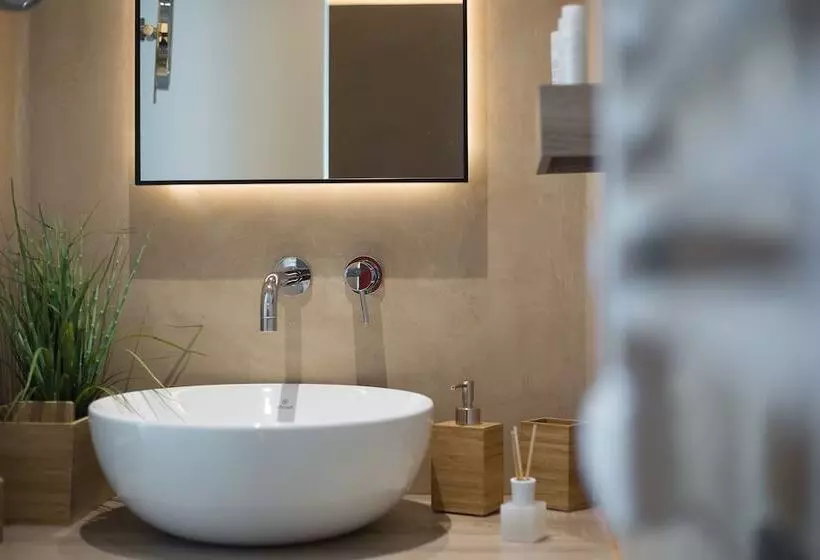 پانسیون Artree Suites