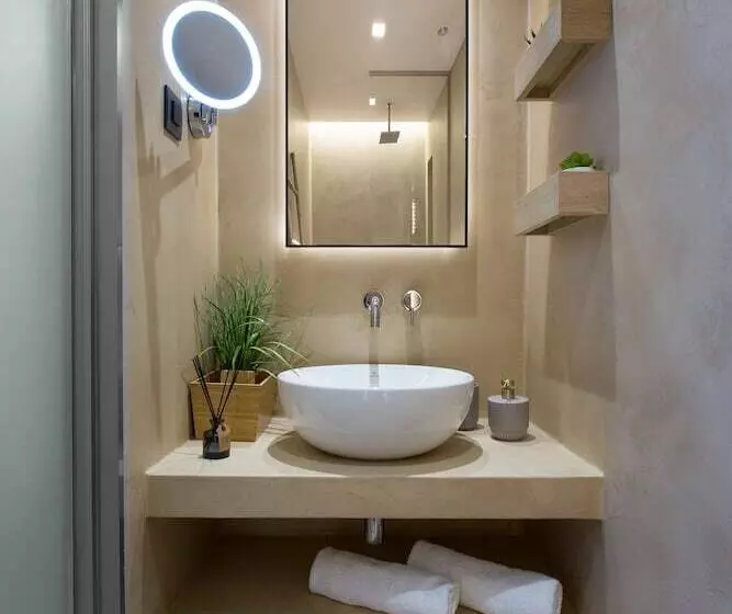 پانسیون Artree Suites