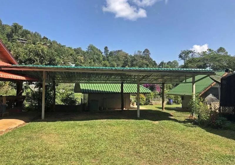 Majatalo Ban Rim Nam Tharnthong