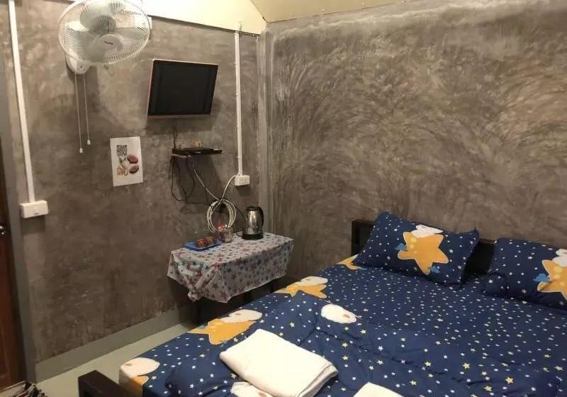 Majatalo Ban Rim Nam Tharnthong