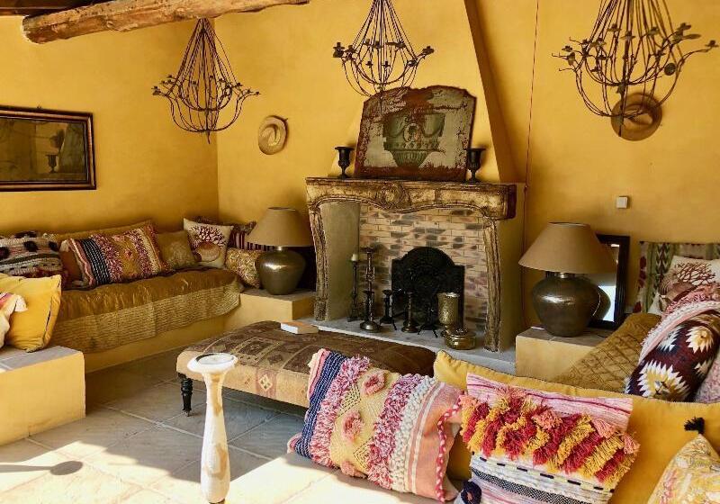 بنسيون Bastide Du Régent