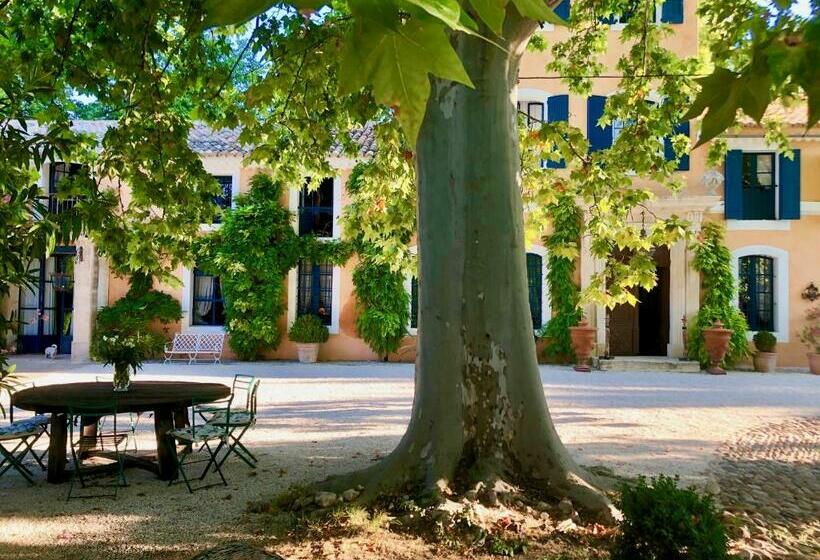 بنسيون Bastide Du Régent