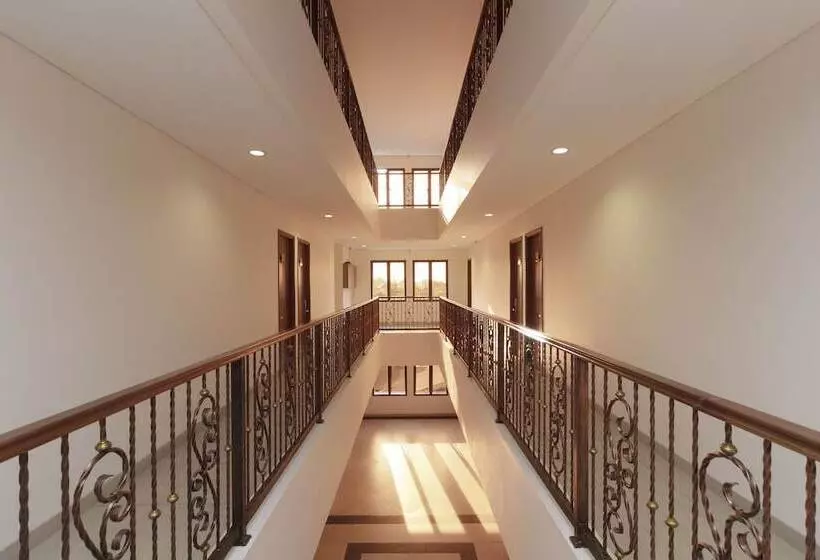 ペンション Reddoorz Plus @ Cbd Bintaro