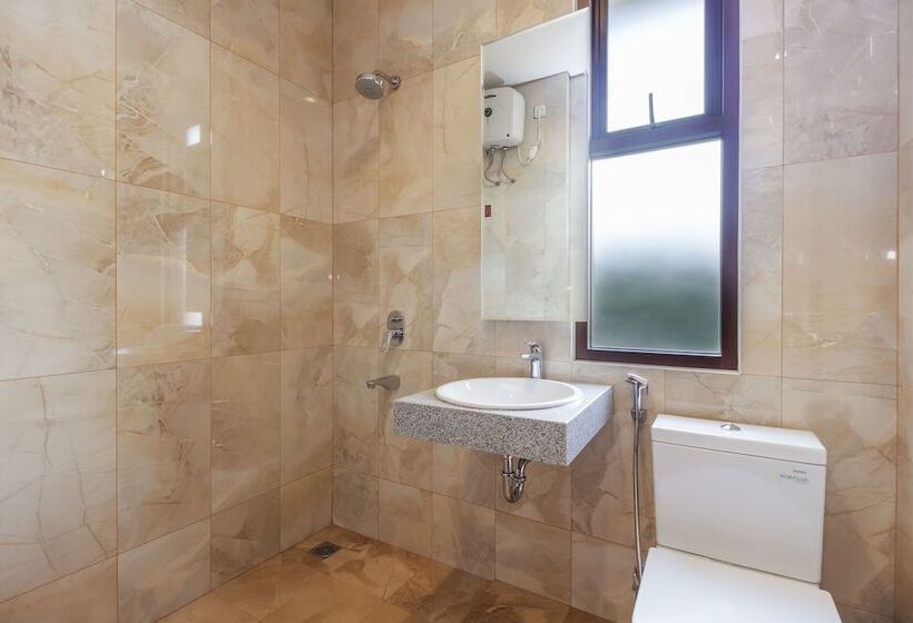 بنسيون Reddoorz Plus @ Cbd Bintaro