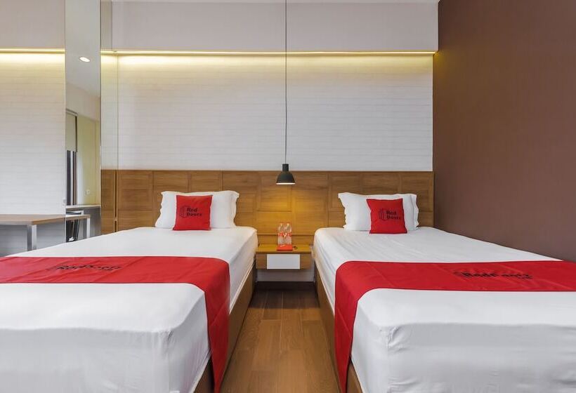 بنسيون Reddoorz Plus @ Cbd Bintaro