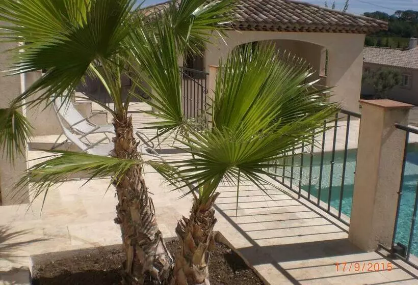 پانسیون Villa Azur
