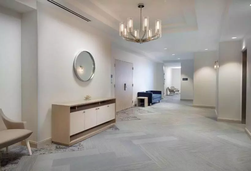 בית מלון כפרי Courtyard Miami Coconut Grove