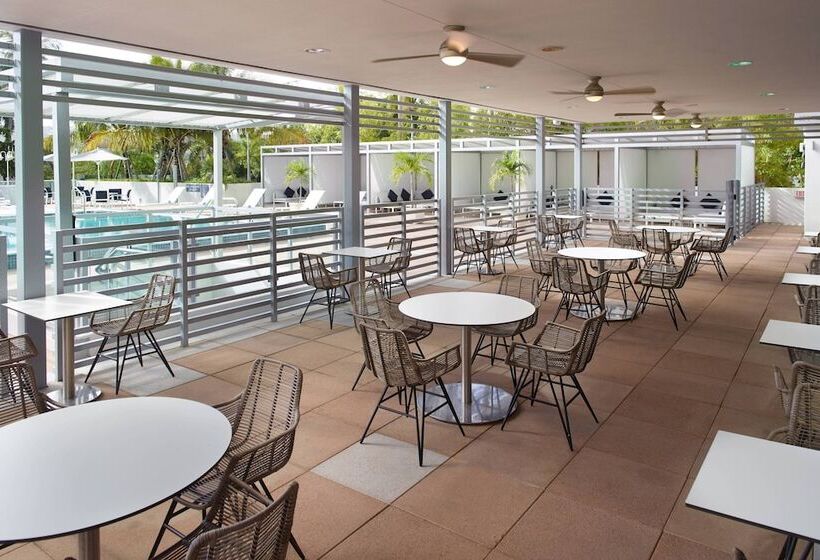 هتل Courtyard Miami Coconut Grove