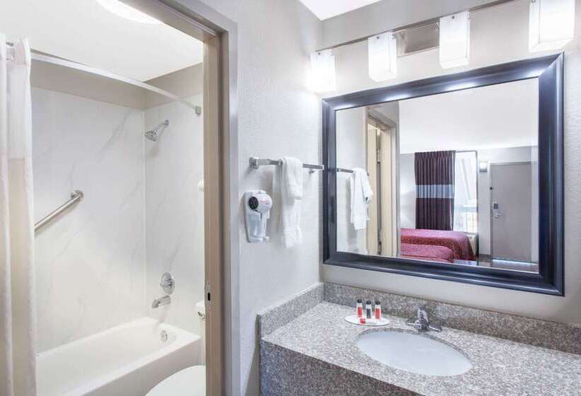 בית מלון כפרי Days Inn By Wyndham Clinton Laurens I 26