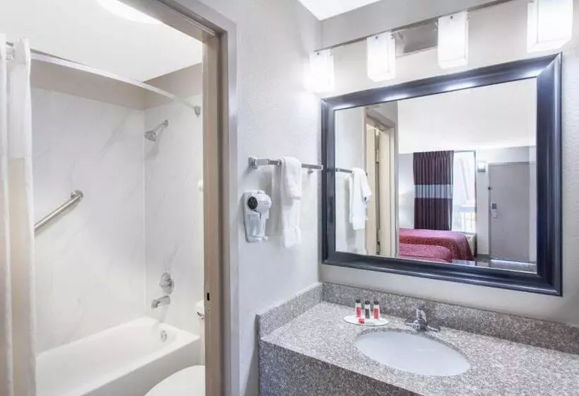 酒店 Days Inn By Wyndham Clinton Laurens I 26