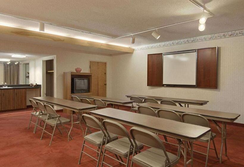 בית מלון כפרי Days Inn By Wyndham Clinton Laurens I 26