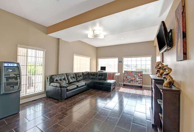 בית מלון כפרי Days Inn By Wyndham San Antonio Near Fiesta Park