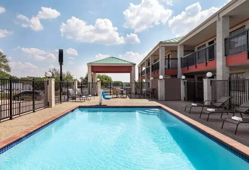 酒店 Days Inn By Wyndham San Antonio Near Fiesta Park