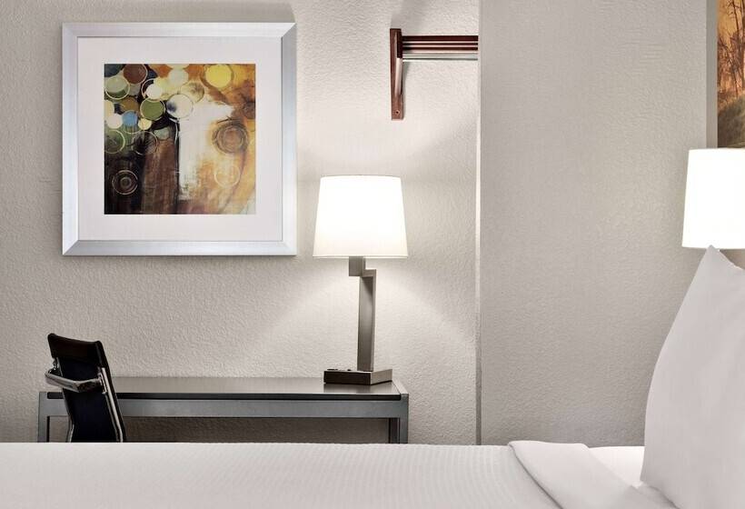 בית מלון כפרי Days Inn By Wyndham San Antonio Near Fiesta Park